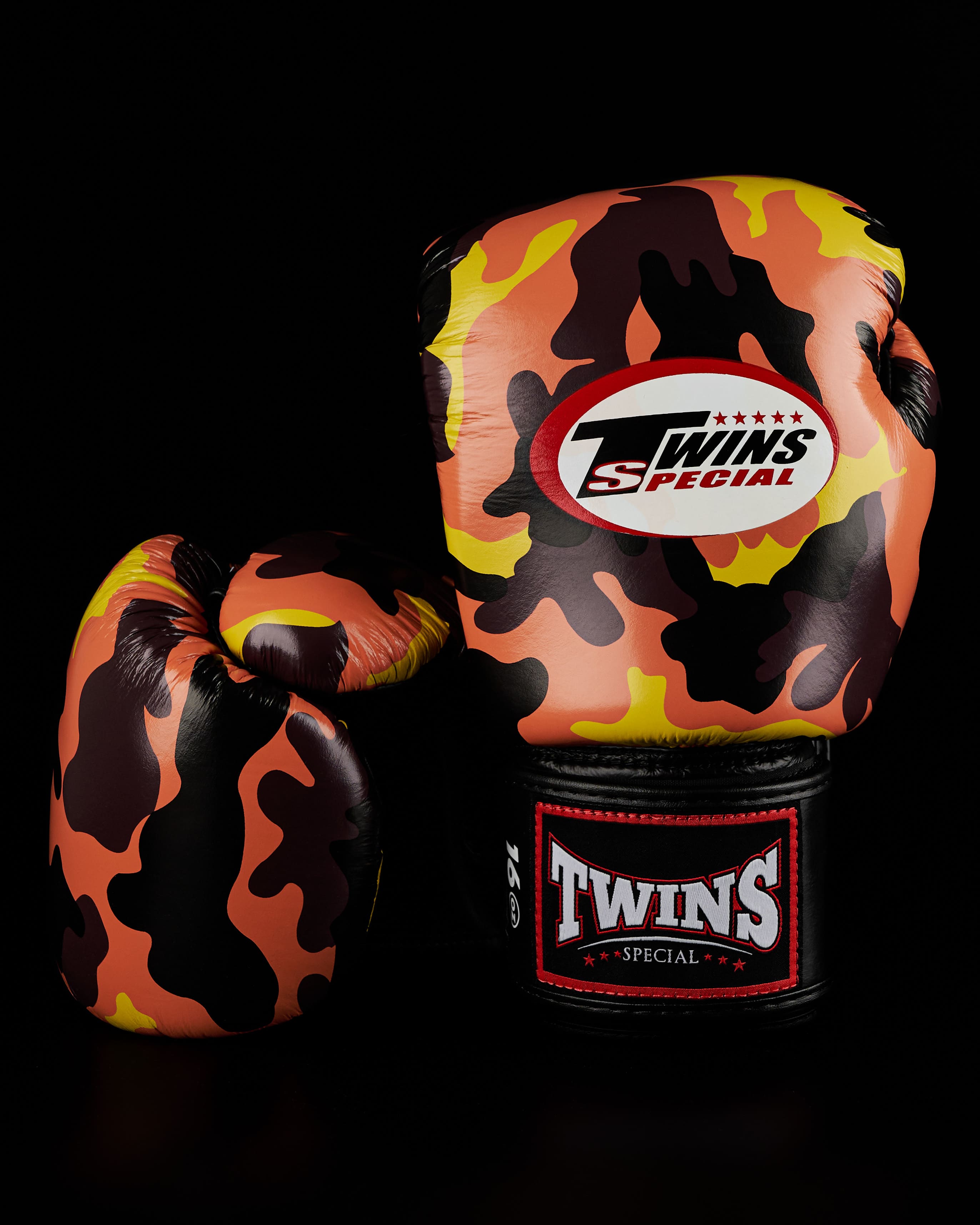 Боксерские перчатки