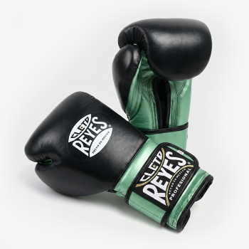 Боксёрские перчатки Cleto Reyes E600 зелёный металлик/чёрный