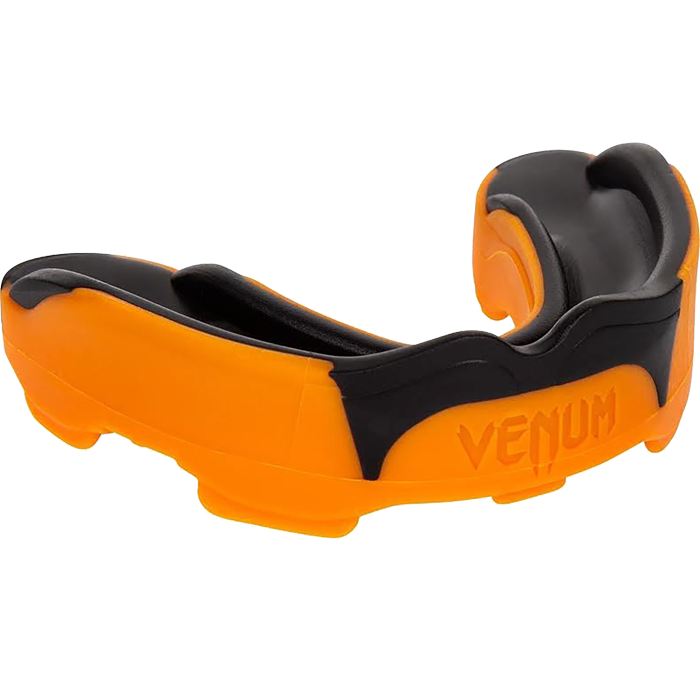Типа капа. Капа боксерская venum predator. капа venum predator оранжевая. venum predator оранжевая. venum predator mouthguard - black/blue.