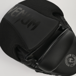 Боксёрские лапы Venum Focus Mitts Cellular 2.0 матовый чёрный