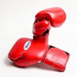 Боксерские перчатки Winning COMS600BF 16 Oz Red