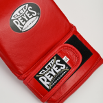 Снарядные перчатки Cleto Reyes на липучке 356 Red