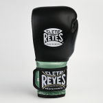 Боксёрские перчатки Cleto Reyes E600 зелёный металлик/чёрный